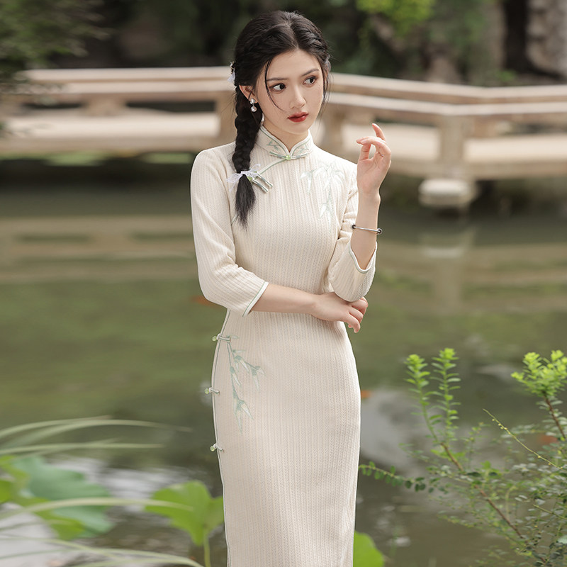 刺绣雪尼尔旗袍秋季年轻款少女
