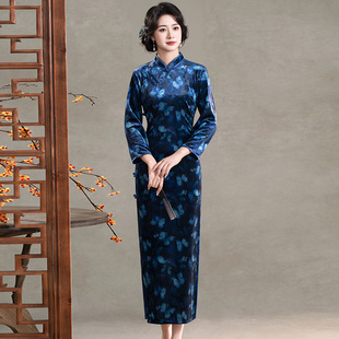 蓝色金丝绒中式改良旗袍秋冬装2025新款中年女妈妈大码长袖连衣裙