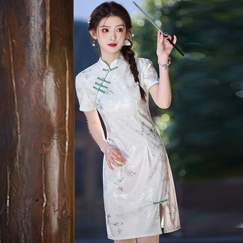 绝美改良旗袍2025新款夏季年轻款少女日常可穿高级感短款性感纯欲