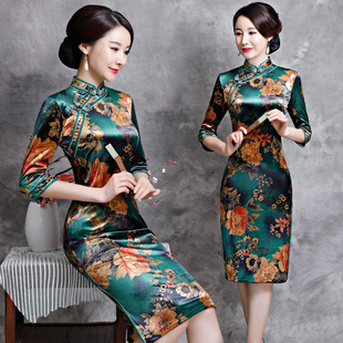 高档金丝绒妈妈旗袍连衣裙春秋2025新款中长款长袖日常复古中国风