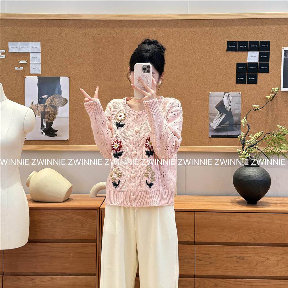 Zwinnie/詹维尼【重工立体花朵】麻花编织刺绣毛衣开衫 WLS202604