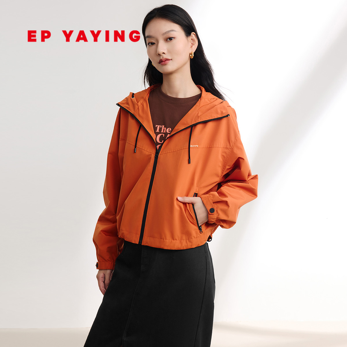 EP雅莹运动风户外连帽休闲外套