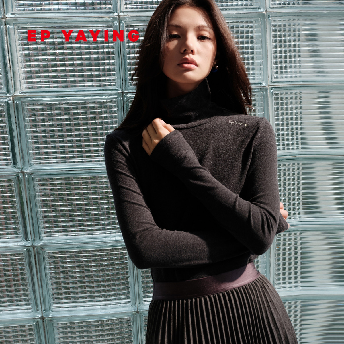 EP雅莹轻盈德绒针织衫