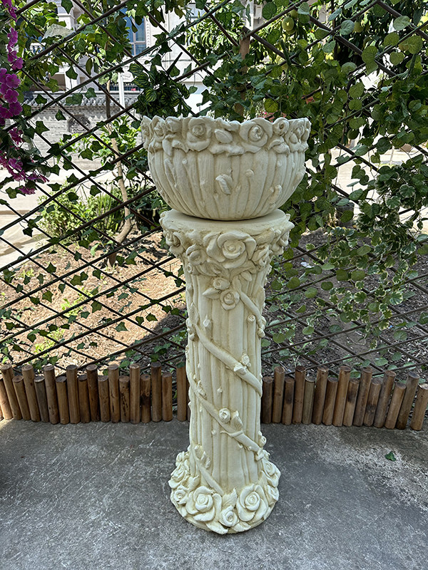 落地装饰摆件别具一格