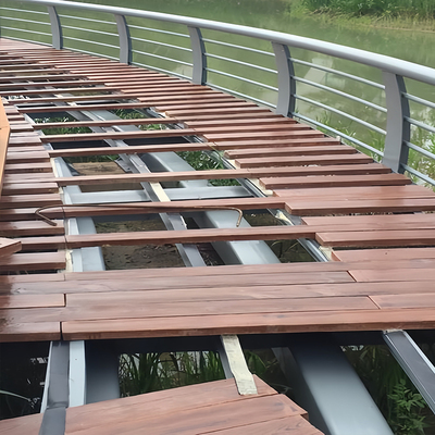 户外水泥仿木地板仿木纹水泥板栈道混凝土预制铺路板钢筋砼踏步石