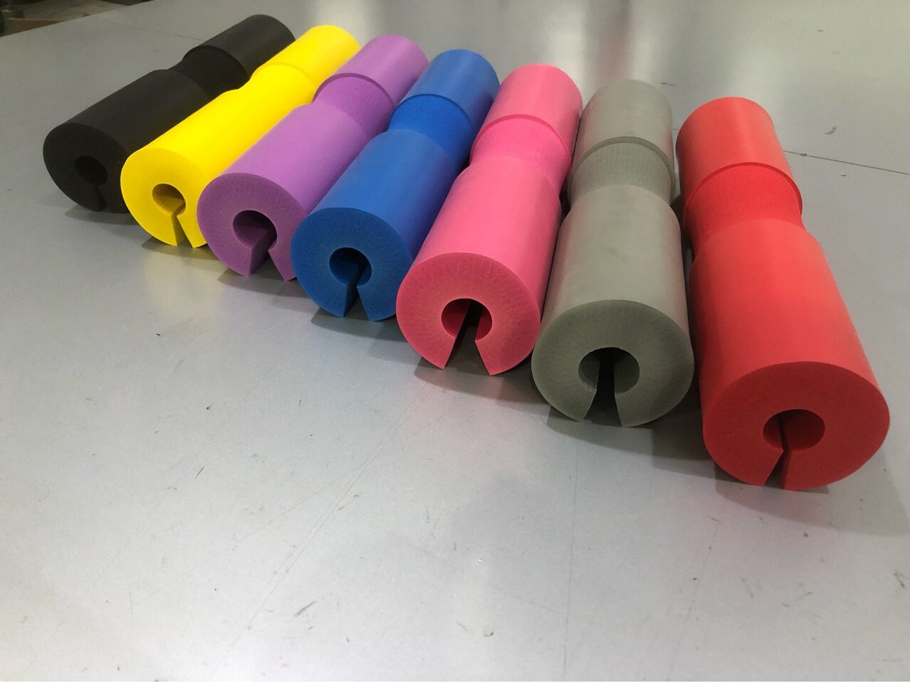 跨境泡棉杠铃护肩垫深蹲护具举重颈垫护肩护颈运动健身厂家代发
