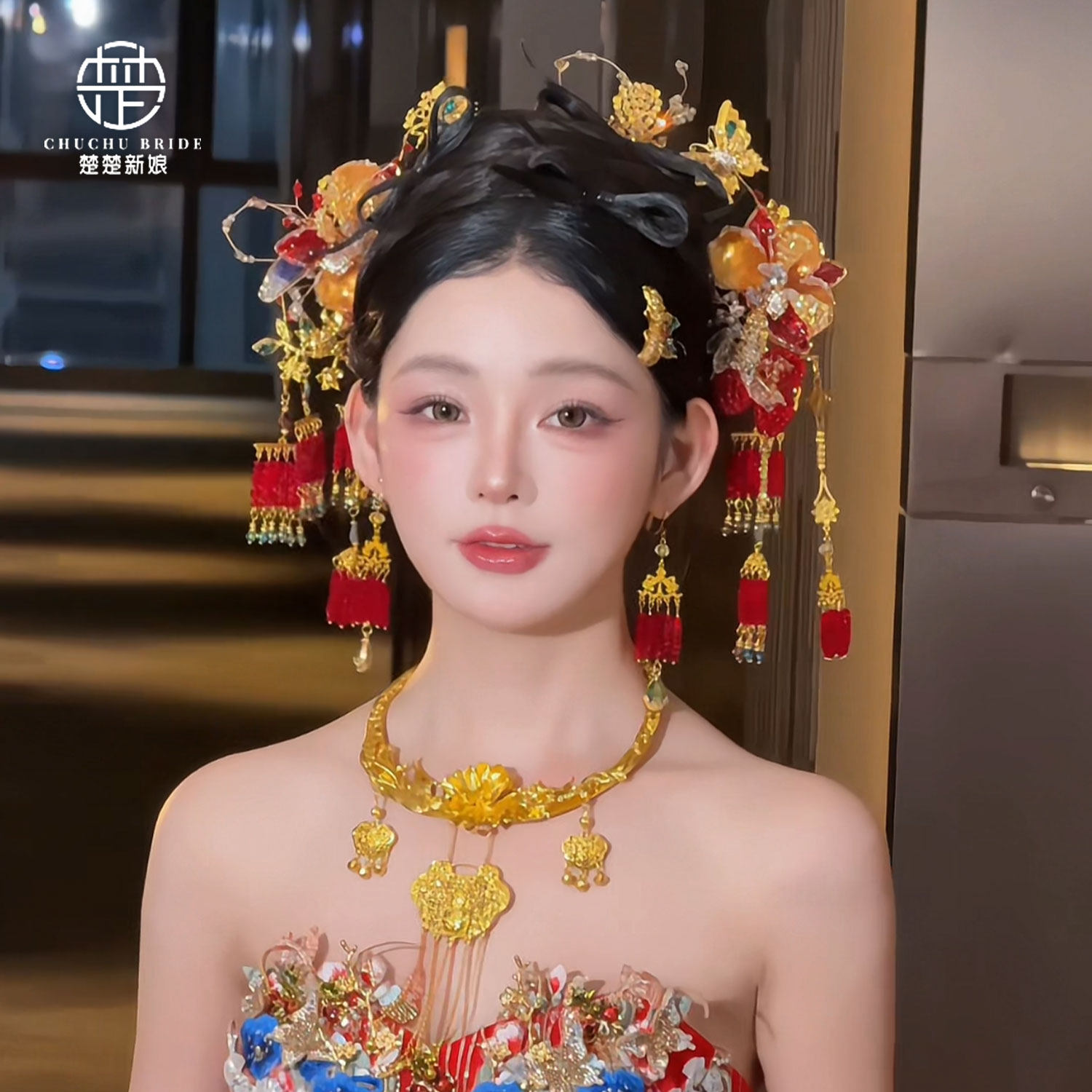 新中式新娘头饰滴胶花瓣金红色流苏发簪秀禾服晨袍减龄百搭发饰品