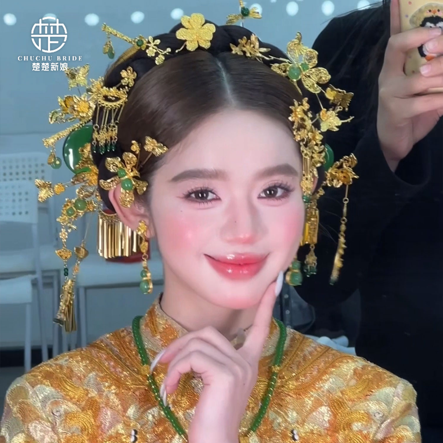 中式新娘头饰金绿色金色发簪龙凤褂发簪晨袍婚礼简约凤簪发饰品