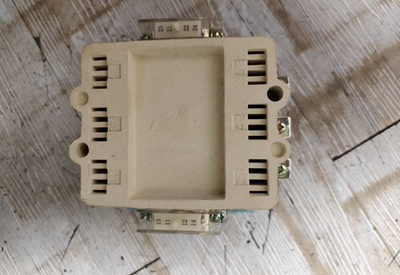 CJ20-100交流接触器