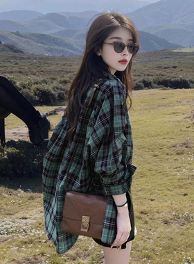 绿色格子衬衫女装早秋氛围感穿搭中长款吊带外搭衬衣开衫防晒外套