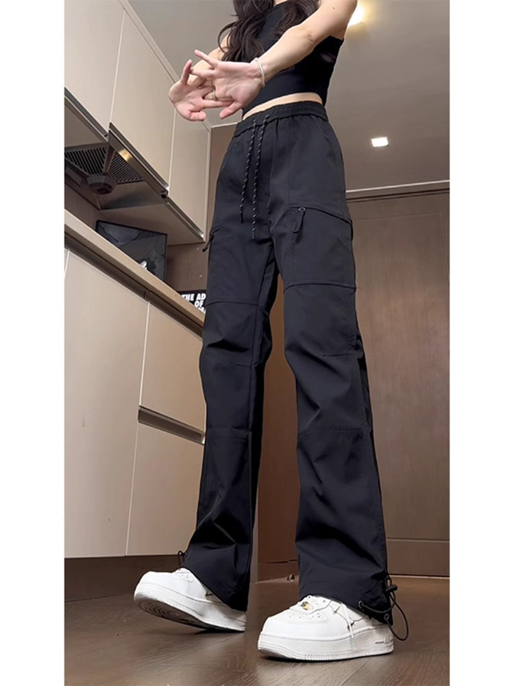 黑色工装阔腿女秋季2025新款高腰防风登山裤松紧腰直筒窄版运动裤