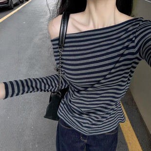 个性韩式一字肩条纹款长袖t恤女秋季新款松弛感修身斜肩学生上衣T