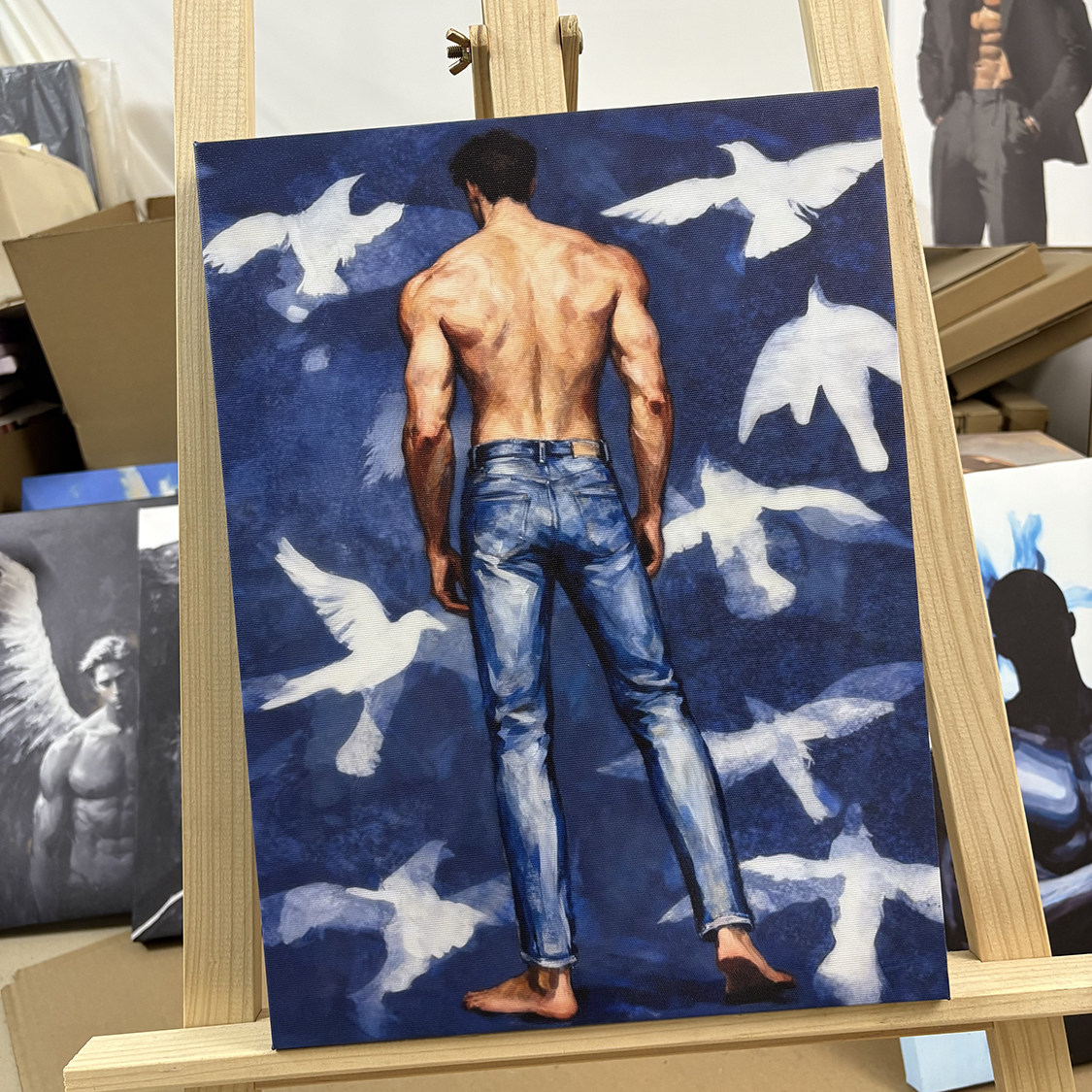 肌肉男鸽子装饰画背挂画喷绘油画卧室男体工作室艺术画框电表箱