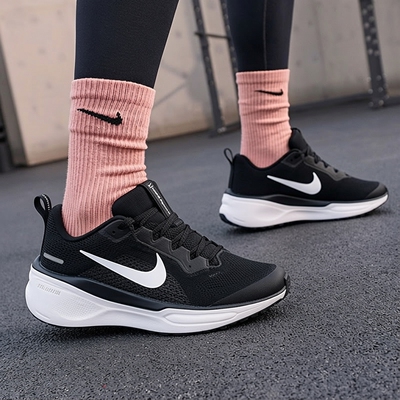 耐克大童青少年减震透气跑步鞋