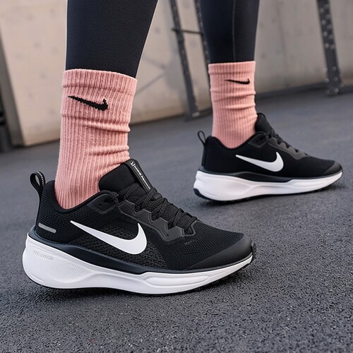 耐克大童青少年减震透气跑步鞋