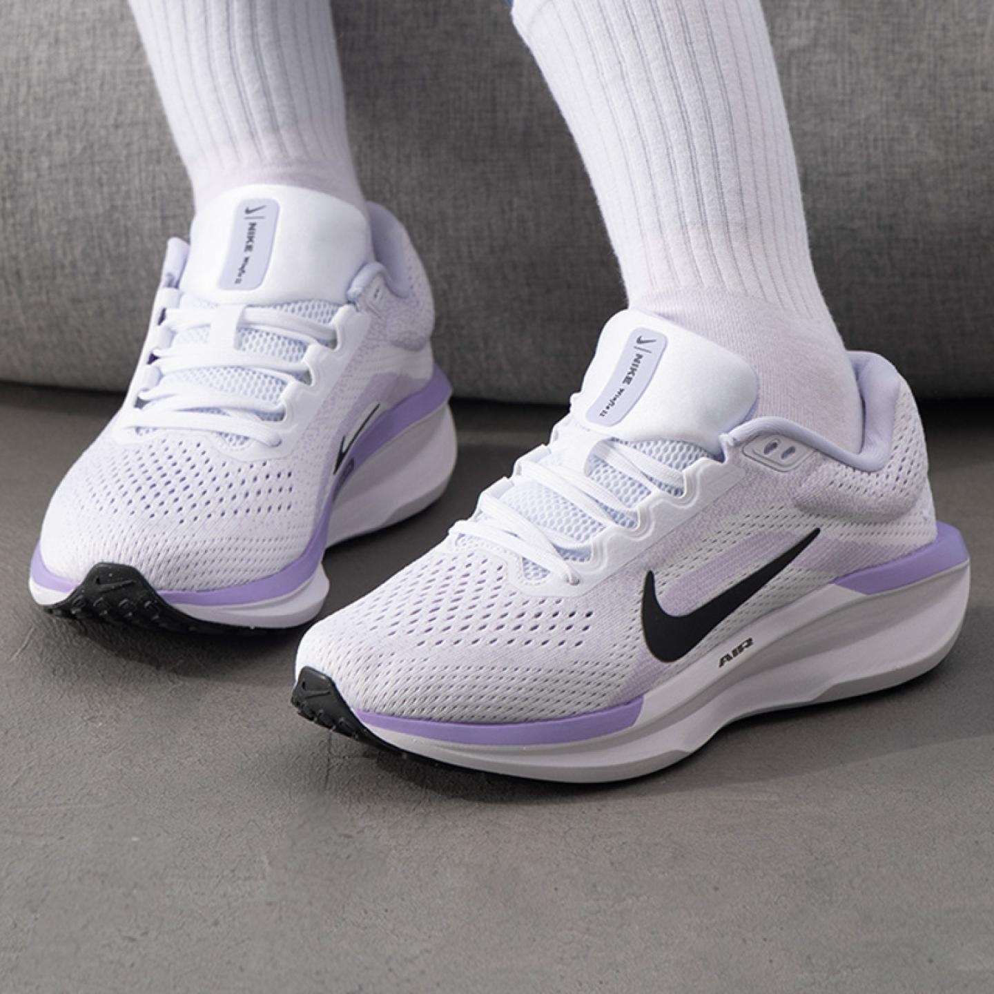 NIKE耐克女子跑步鞋FJ9510-106