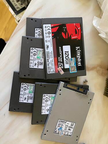 议价6块120G金士顿的固态，需要的联系议价