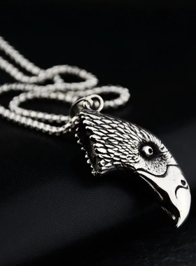 红眼鹰头吊坠项链翱翔天际寓意