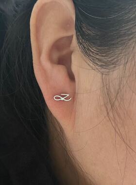 个性防弹少年团田jiu国签名Jungkook耳钉 应援周边闺蜜礼物送礼盒