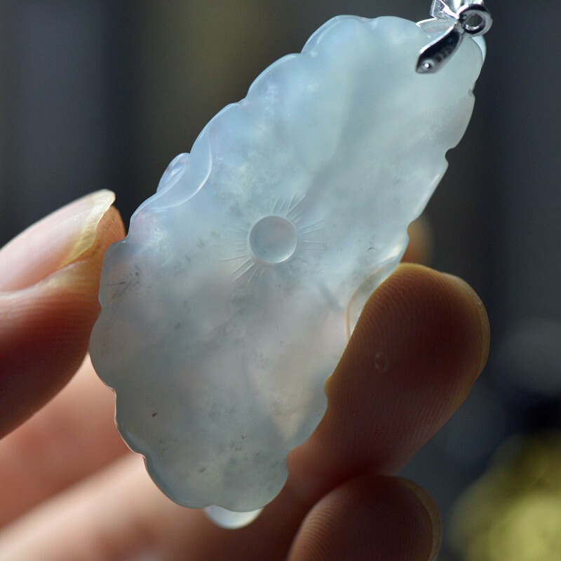 翡翠玉石冰透晴水荷叶金蝉玉牌 三足金蟾吊坠珠宝首饰 保真送证书