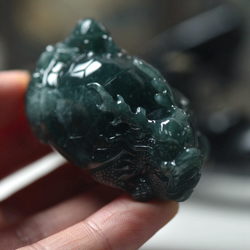 天然翡翠玉石龙龟吊坠 正品翡翠玉龙头龟雕件 玉器挂件送证书