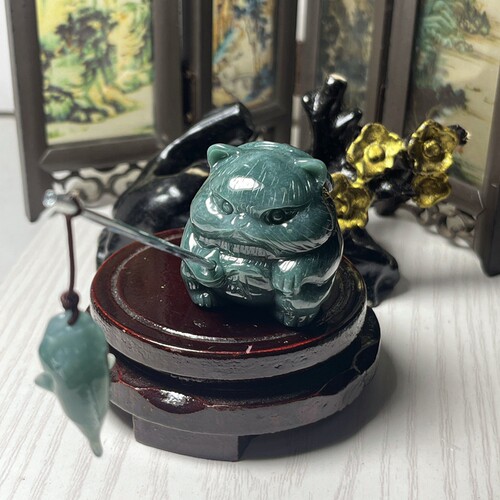 翡翠A货小猫钓鱼摆件附证书