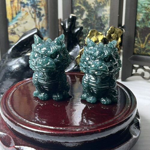 翡翠A货麒麟一对摆件附证书