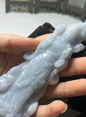 缅甸A货翡翠观音摆件带证书