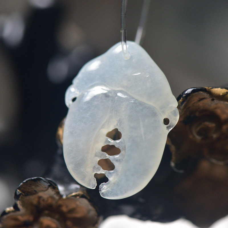 翡翠玉石冰种小款玉蟹钳吊坠 缅甸a货螃蟹钳子雕件颈饰挂件 送证