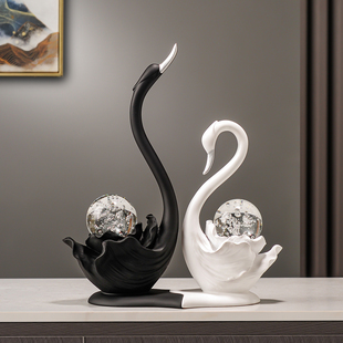 水晶球情侣天鹅一对摆件高级感客厅旺宅电视酒柜装 饰乔迁新居礼物