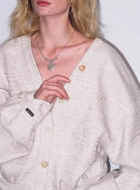 【XSPACE】Dpercent｜麻壳色V领亚麻混纺流线感剪裁两穿夹克外套