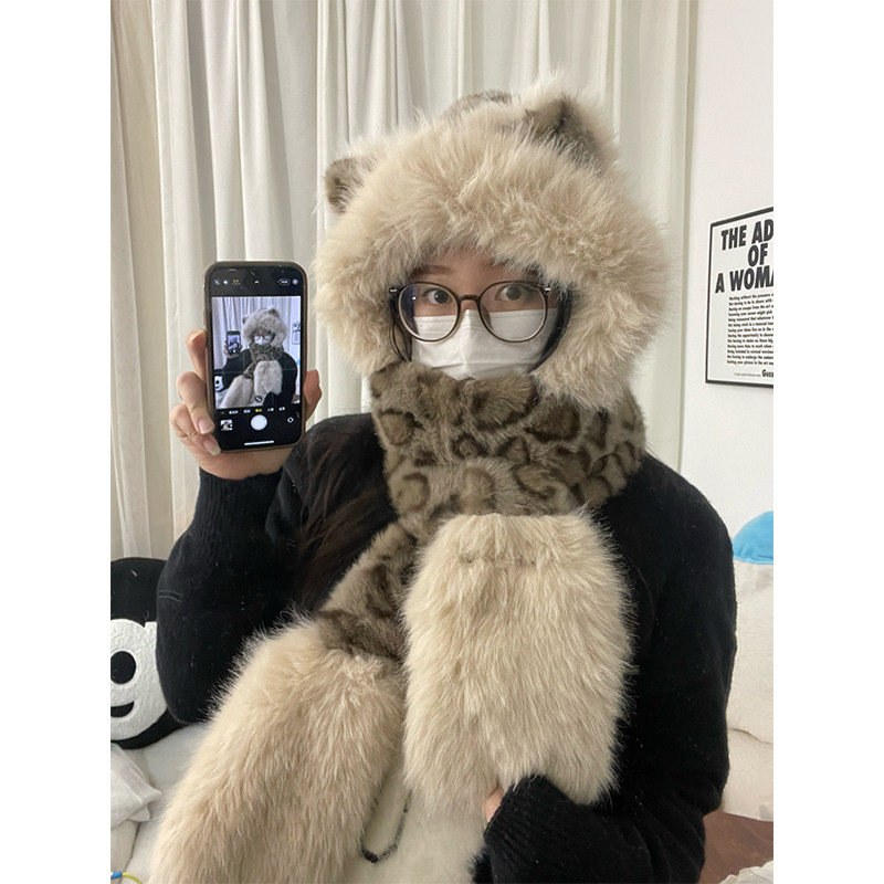 小猫耳朵豹纹毛绒帽子围巾一体