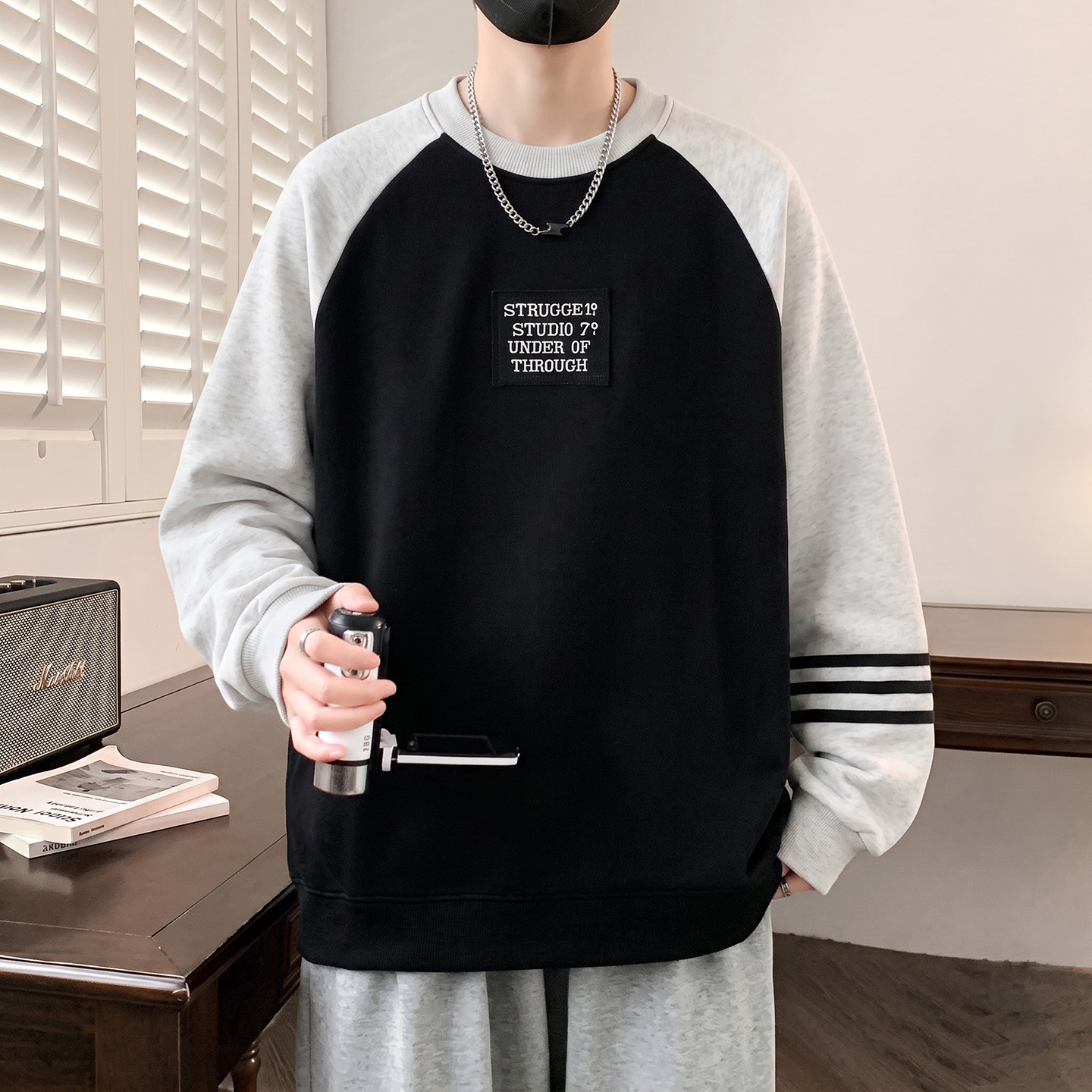 青少年春秋黑白拼色字母卫衣男款