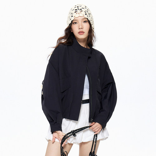 骆驼女装立领夹克2026秋季新款户外软壳登山服宽松休闲短款外套女
