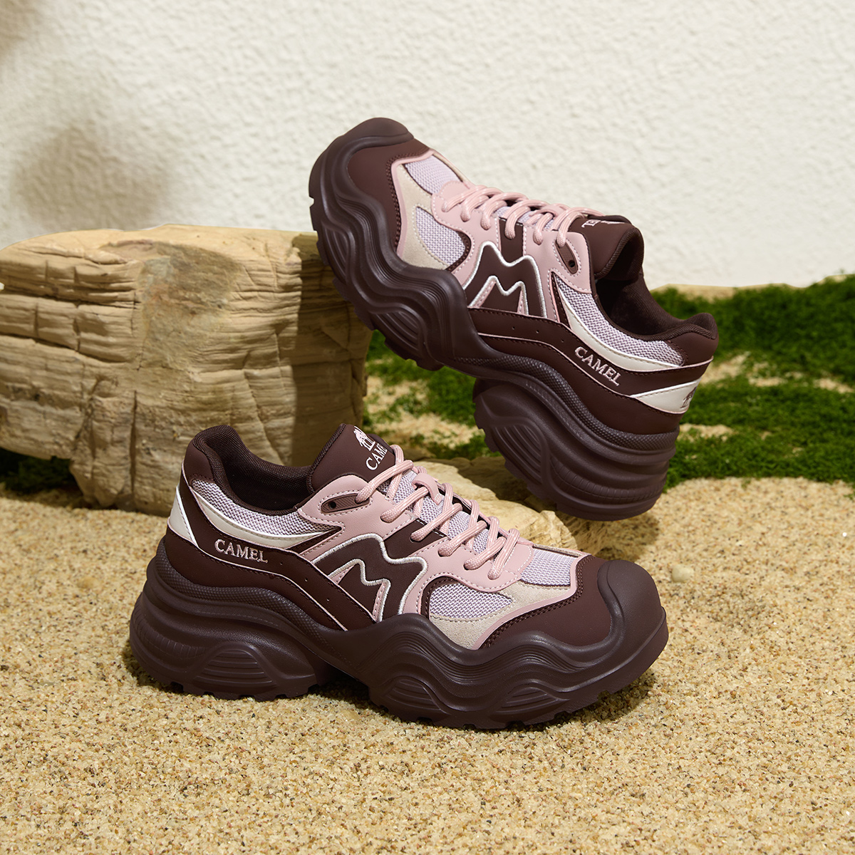 骆驼女鞋2025秋冬新款休闲青春百搭美丽复古鞋时尚休闲户外运动鞋