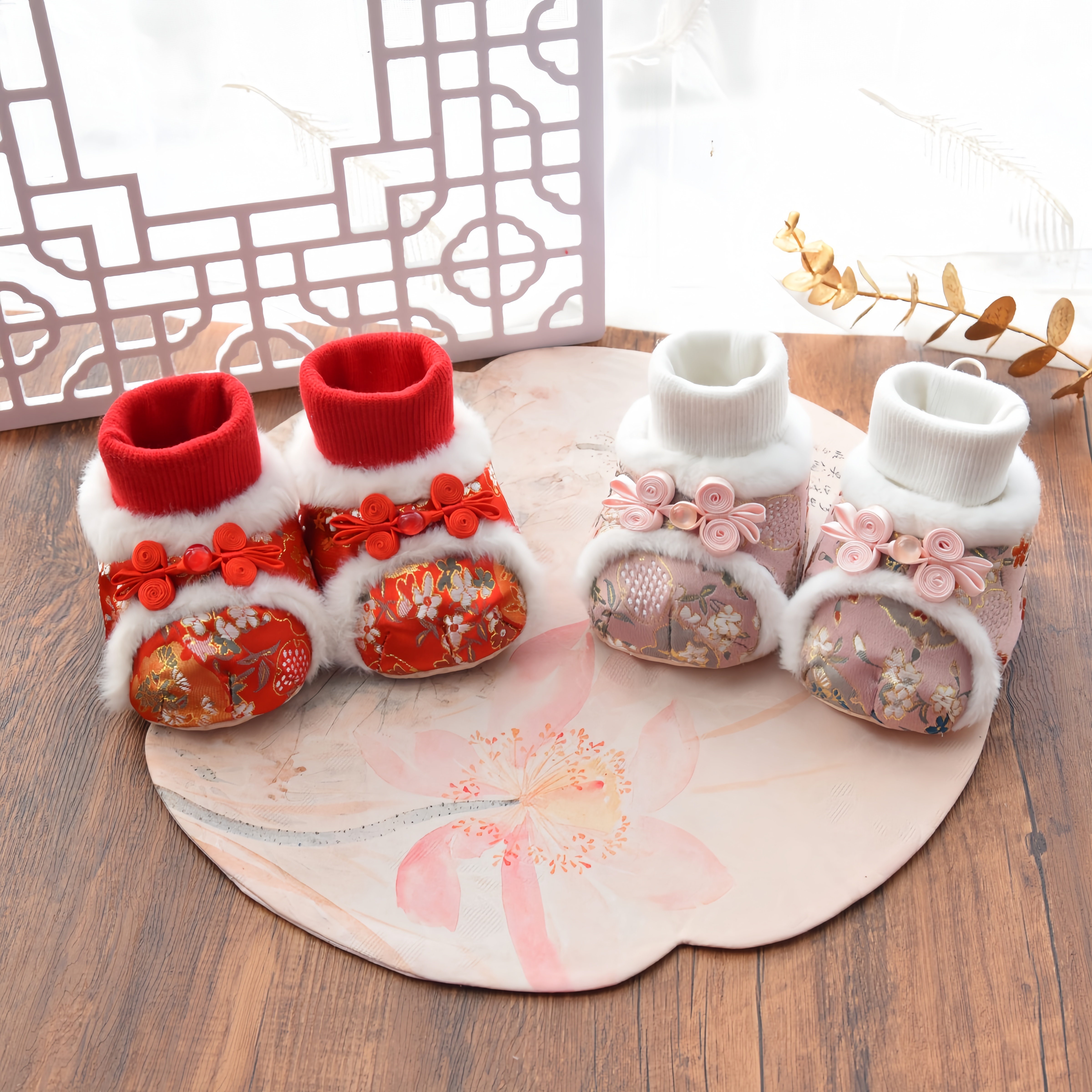 冬季婴儿鞋小月龄男宝宝鞋袜学步软底6-12女周岁过年红色加绒棉鞋