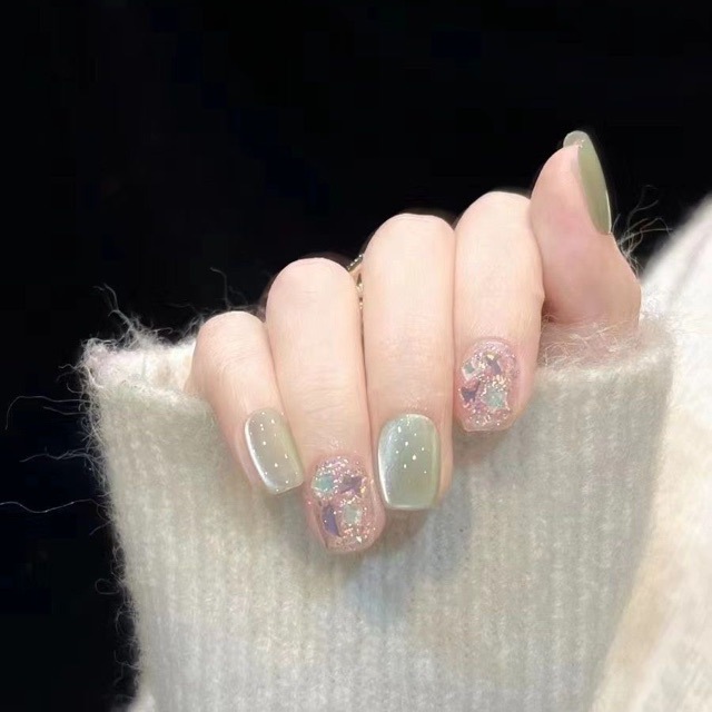 手工穿戴甲青提闪钻猫眼网红爆款春夏短款美甲片绿色显白美甲成品