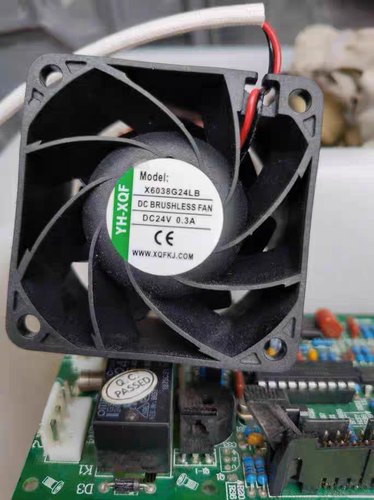 YH-XQF X6038G24LB DC 24V 0.3A 60x60x38mm 6厘米散热风扇