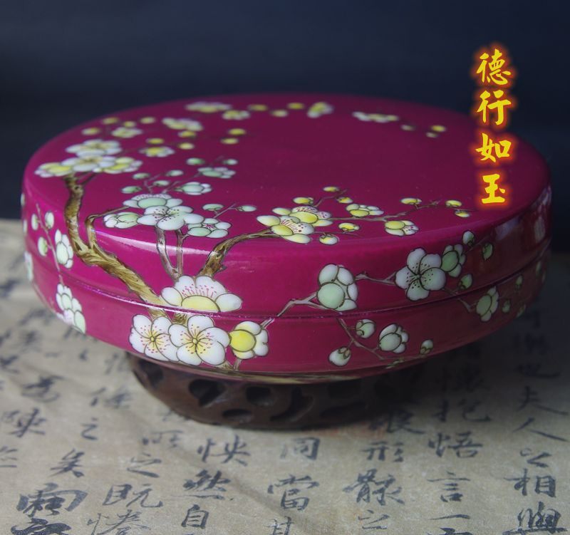 [德行如玉]高仿 珐琅彩胭脂红地梅花扁印盒