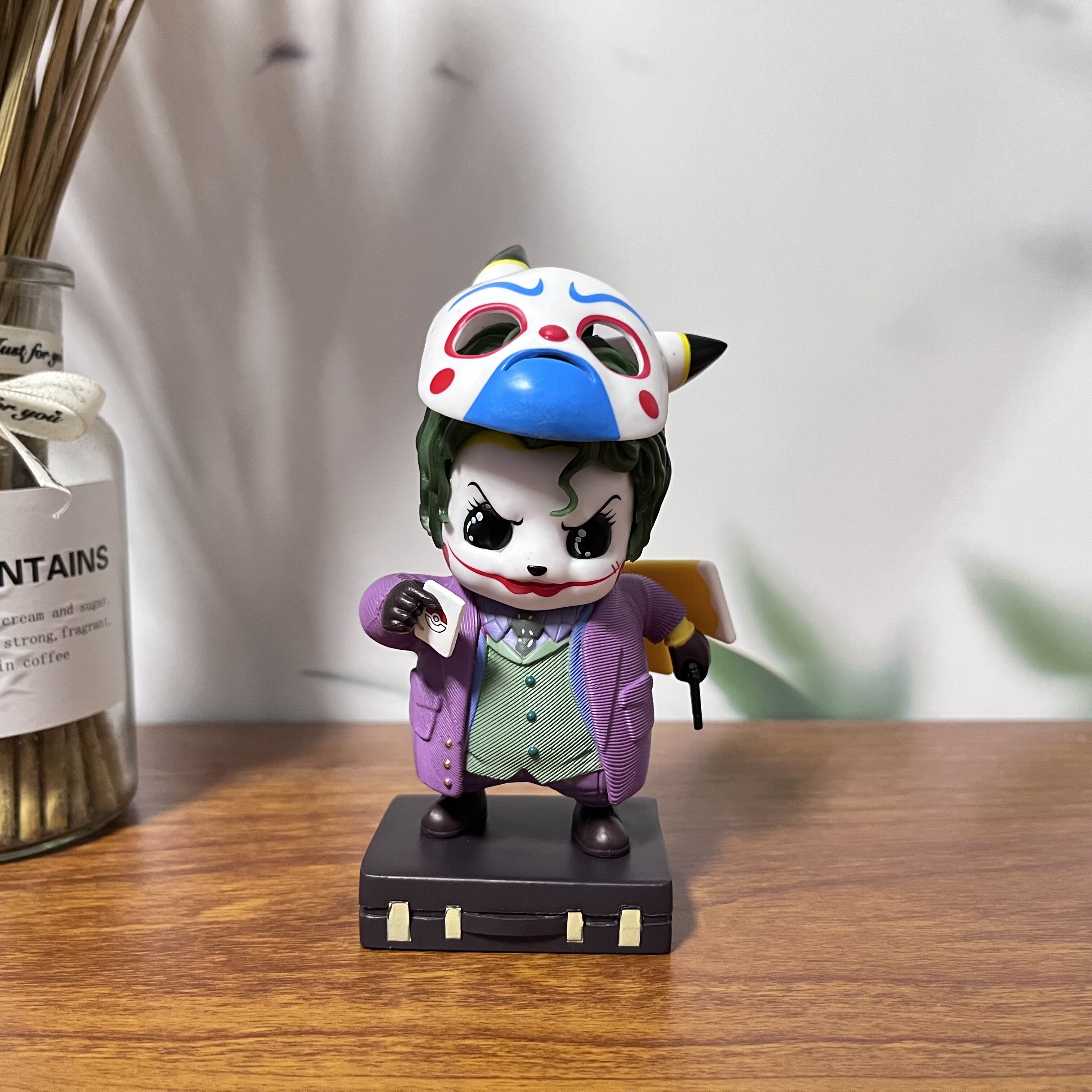 小丑皮卡丘手办戴面具希斯莱杰模型汽车摆件送礼雕像生日开学季