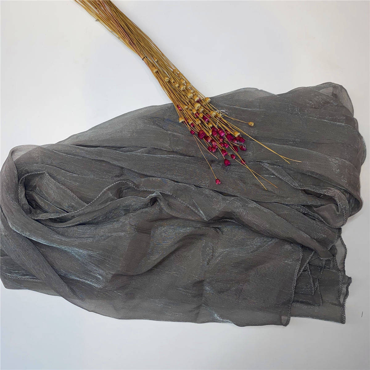 沙特阿拉伯迪拜旅游女士头巾mu斯林盖头丝巾潮流纯色方巾服饰配件