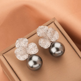 热巴同款三叶花珍珠耳环ins韩国轻奢气质花瓣耳钉小众设计感耳饰