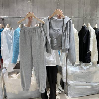 秋季新款时尚休闲运动服套装女长袖连帽外套洋气背心束脚裤三件套