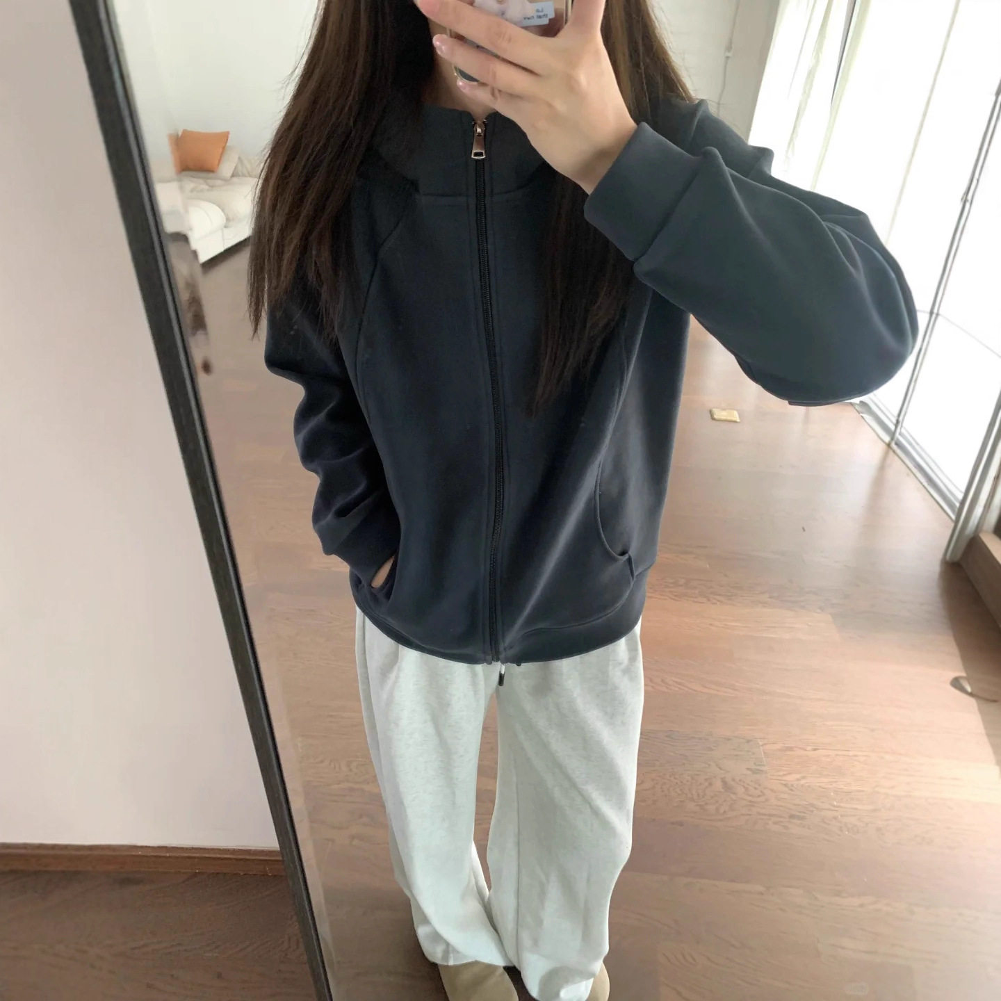 小红书灰色连帽卫衣外套女2025年秋冬新款加绒小个子休闲拉链上衣