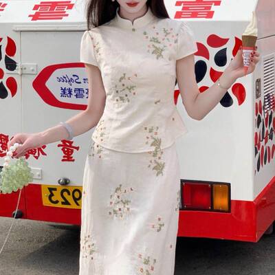 2025夏新款设计感国风新中式碎花拼接改良旗袍刺绣连衣裙两个版本