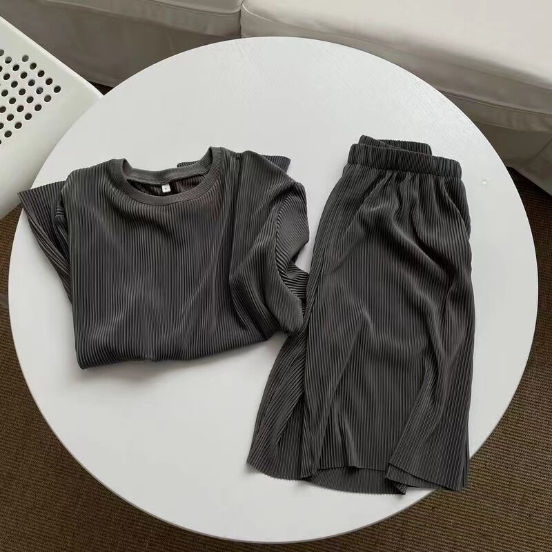 아이스 실크 스포츠 정장 남성용 플러스 사이즈 플러스 사이즈 300 파운드 여름 루즈 캐주얼 티셔츠 반바지 반팔 투피스 트렌디 세트