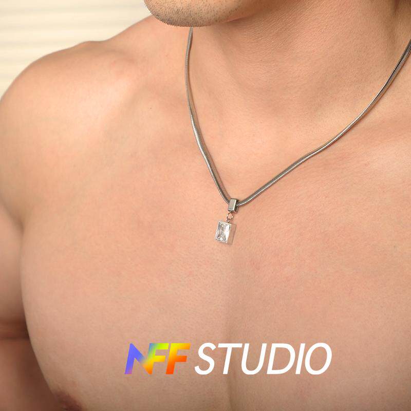 NFF不掉色钛钢方钻项链男锁骨链轻奢小众高级感吊坠配饰潮蛇骨链