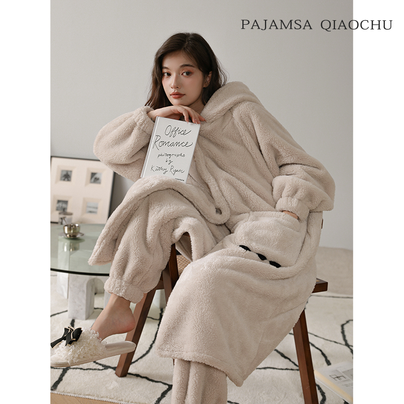 珊瑚绒网红可外穿连帽睡袍