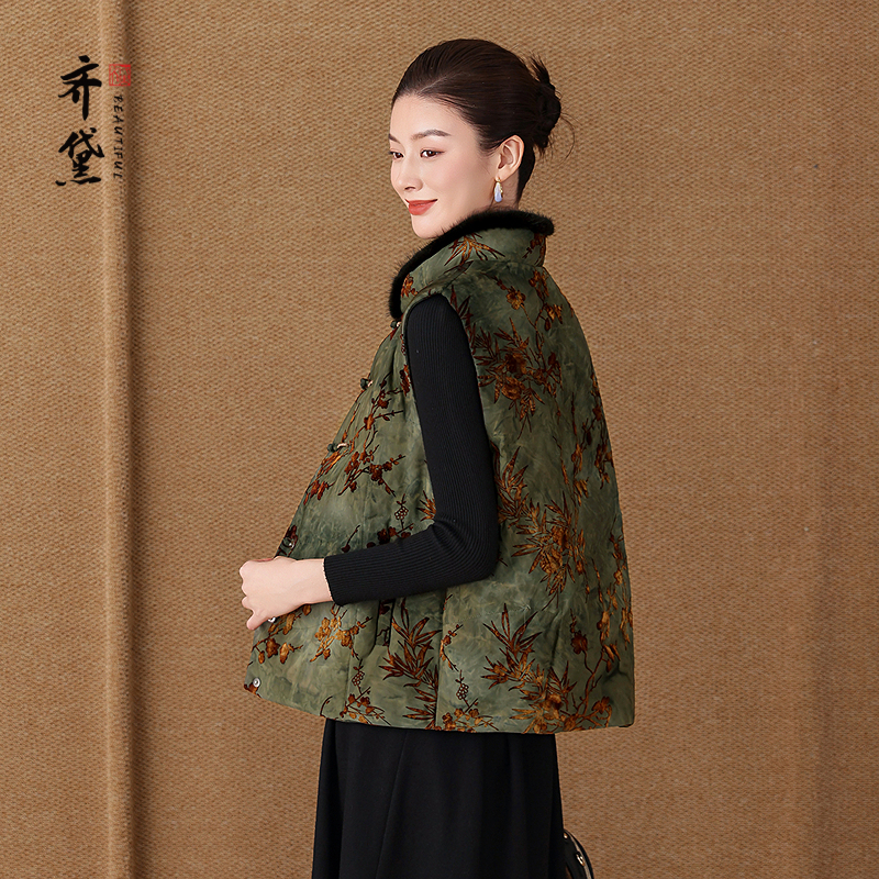 齐黛中年妈妈羽绒服马甲女2025秋冬新款拼接毛领加厚保暖背心马夹