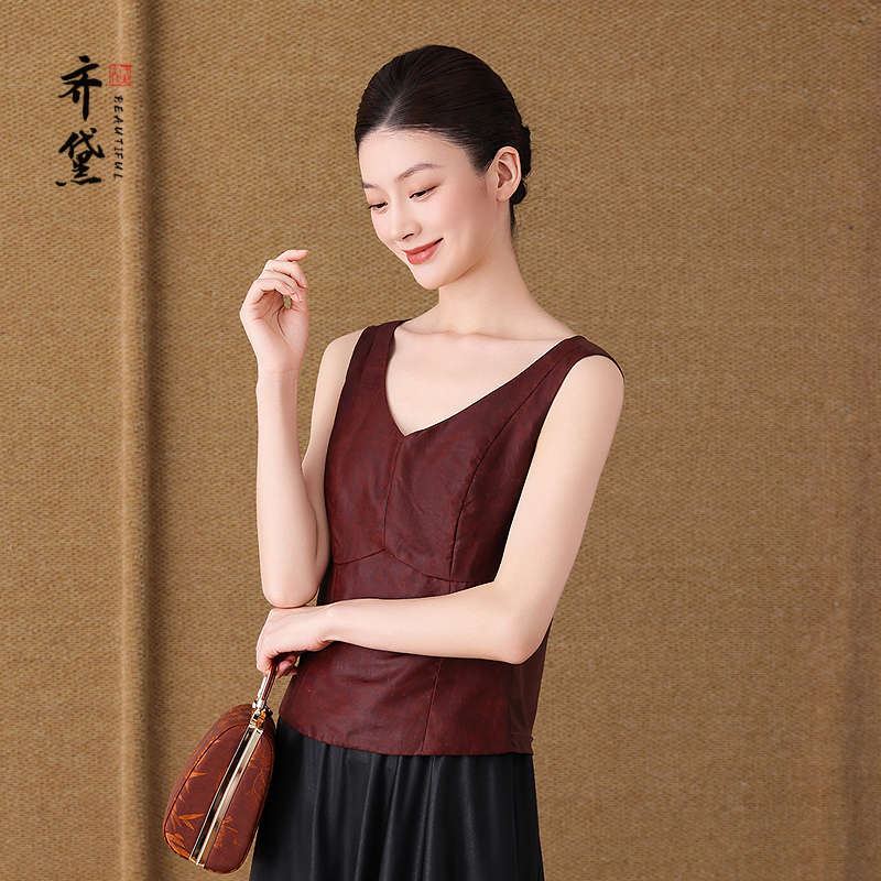 齐黛品牌年轻版的香云纱上衣女2025新款V领内搭背心坎肩真丝小衫